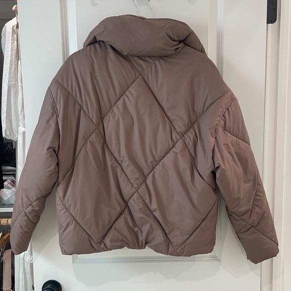 Abercrombie puffer jacket - Picture 3 of 3